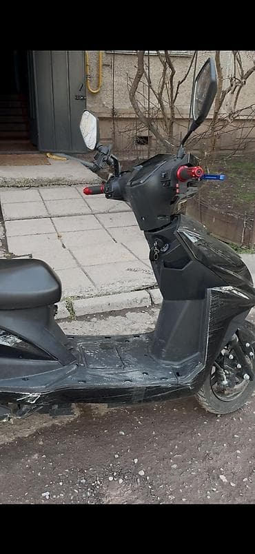 Скутер Armada Motors, черный - Кузов спортивного дизайна 500wt с