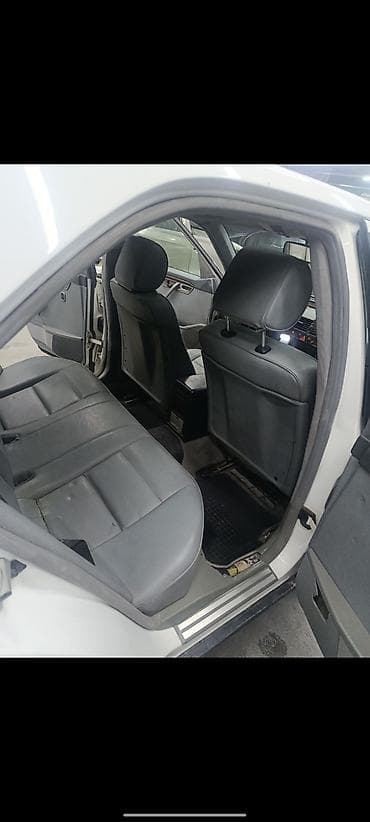 lexus es 2020: Mercedes-Benz C-Class: 1996 г., Седан — 2