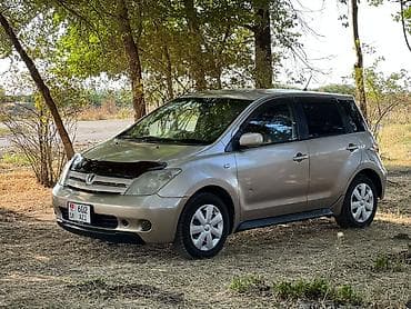 тойота ист салон: Toyota Ist: 2002 г., 1.3 л, Автомат, Бензин, Хэтчбэк — 4