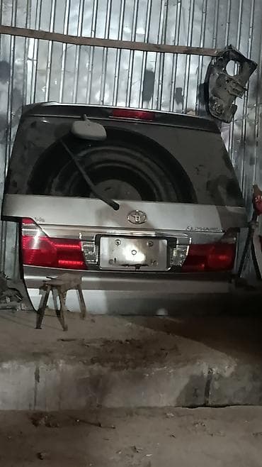 Крышка багажника Toyota, Оригинал