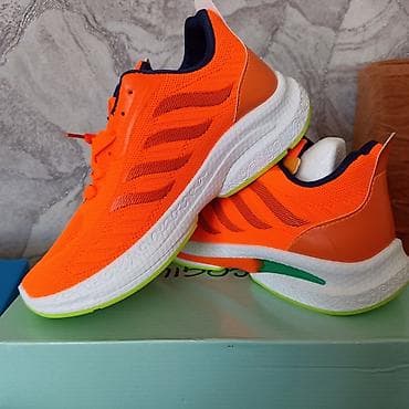 Лёгкие летние беговые кроссовки. Очень удобные яркие кроссовки