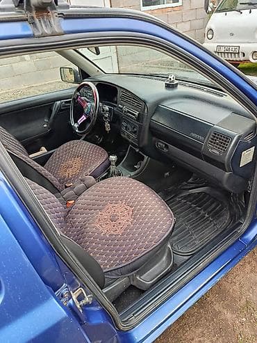 гак айон с: Volkswagen Golf: 1995 г., Хэтчбэк — 2