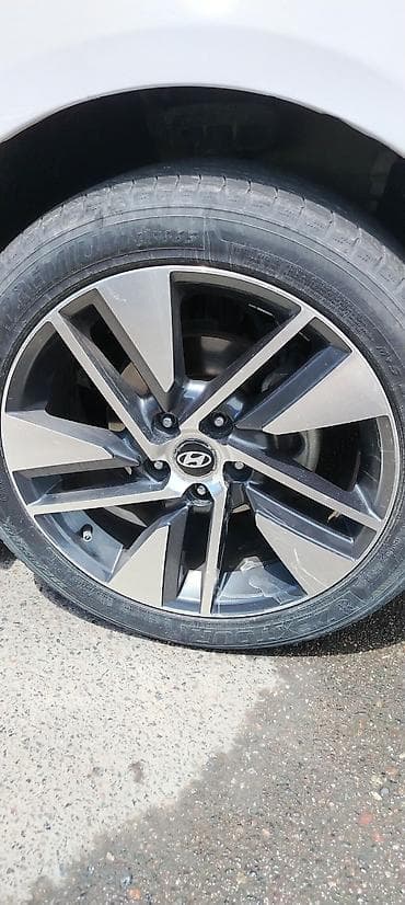 hyundai диски: R18: 7.5Jx18 ET50.5 или ET52.5 (Шина: 235/45 R18) комплект лета ещё — 4