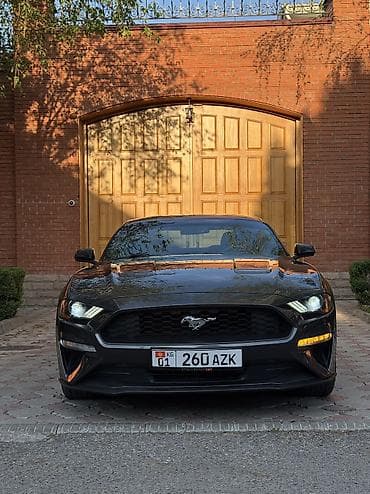 Ford Mustang: 2018 г., 2.3 л, Автомат, Бензин, Купе