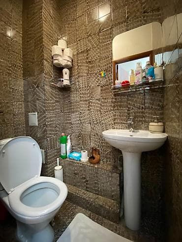 Квартиры: 3 комнаты, 67 м², Золотой квадрат 105 серия, 1 этаж, Свежий ремонт — 6