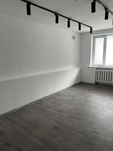 черный лес пол: Деревянная лестница Для дома, Стиль: Классический — 10