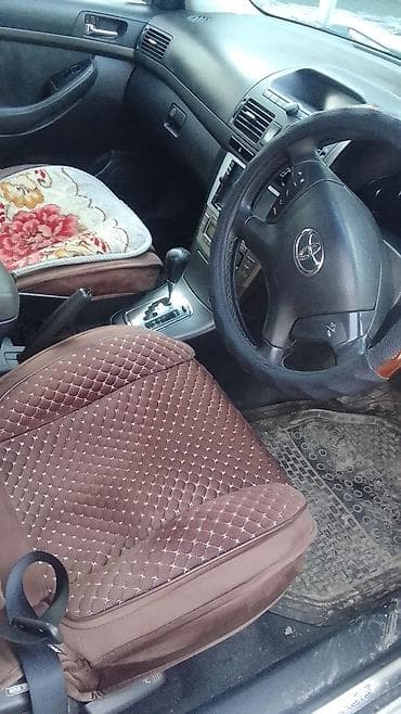 Toyota Avensis: 2003 г., 2 л, Автомат, Бензин, Хэтчбэк