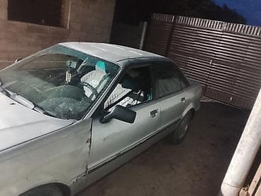 глазки на авто: Audi 80: 1992 г., Седан — 3
