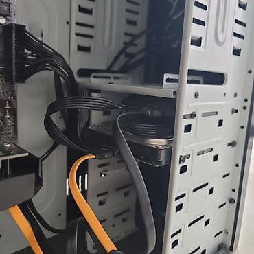 планшеттер: Компьютер, ядролор - 4, ОЭТ 8 ГБ, Оюндар үчүн, NVIDIA GeForce GTX 1050 Ti, HDD + SSD — 7