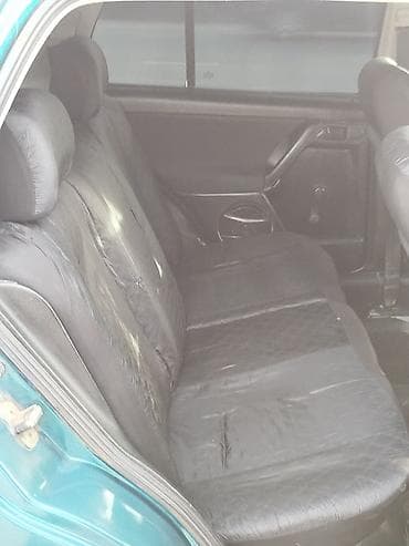 Унаа сатуу: Volkswagen Golf: 1993 г., 1.8 л, Кол менен иштөөчү, Бензин — 5