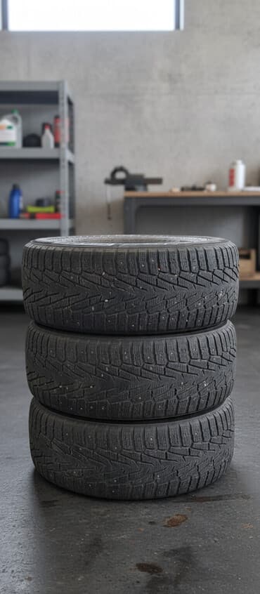 34 е: Продаю б/у шипованные шины 4шт.размеры 285/65/17.Состочние — 1