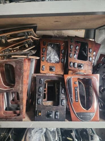 багажник 210: Продаётся дерево среднего консоль от Мерседес бенц — 1