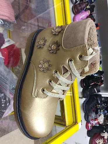 Детская обувь: Продаю новые ботинки девочковые. Производство Турция. Тонкий мех — 1