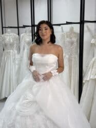 свадебные платья в бишкеке цены на прокат: Свадебное платье, Пышная модель, цвет - Белый, Открытые плечи — 5