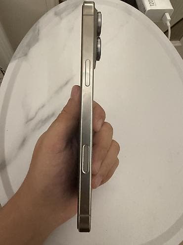 iphone 10plus: IPhone 16 Pro Max, Б/у, 256 ГБ, Natural Titanium, Защитное стекло, Чехол, Кабель, 92 % — 3