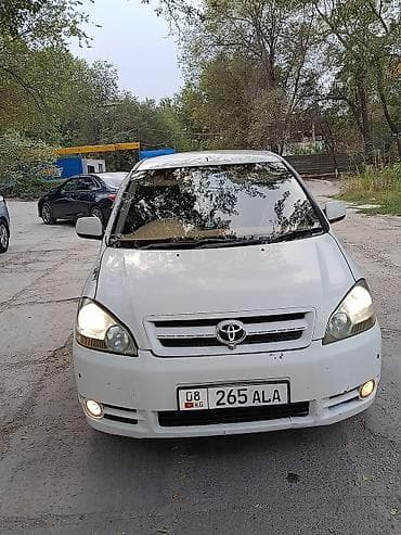 Toyota: Toyota Ipsum: 2002 г., 2.4 л, Автомат, Бензин, Минивэн — 2