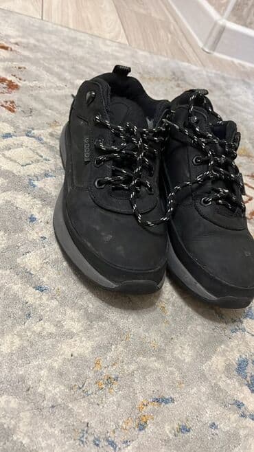 Босоножки, сандалии, шлепанцы: Кроссовки ECCO, черные б/у состояние отличное, зимние. Прошу — 1