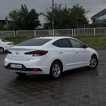 күзгү: Hyundai Avante: 2019 г., Автомат, Бензин, Седан — 1