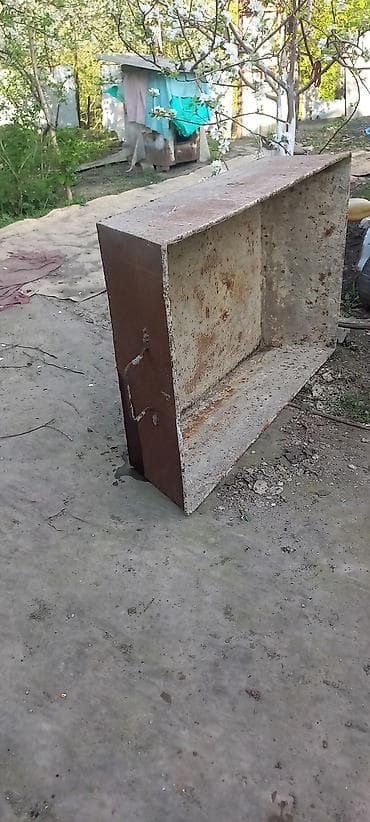 узкий ковша: Строительная емкость- корыто для замешивания раствора. длина — 2