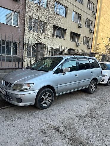 Mitsubishi Chariot: 1995 г., Минивэн