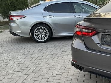 byd e2 2021: Toyota Camry: 2021 г., 2.5 л, Автомат, Гибрид, Седан — 5