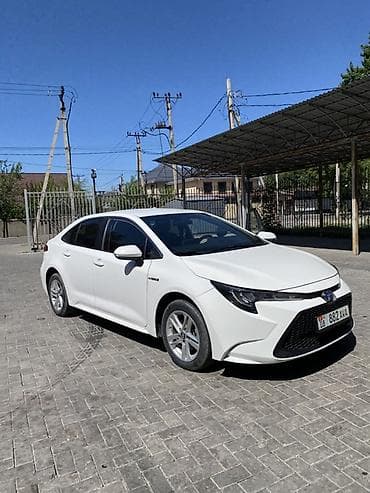 маржан лед: Toyota Corolla: 2021 г., Гибрид, Седан — 1