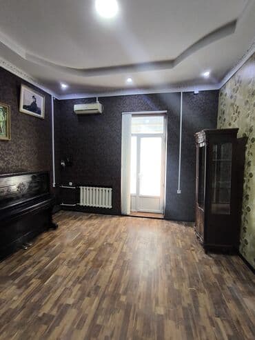 продается квартира в доме белый пароход: 3 комнаты, Без мебели — 4