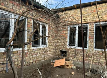 прек дом: Продаётся кирпичный дом с черепичной крышей и пластиковыми окнами — 1