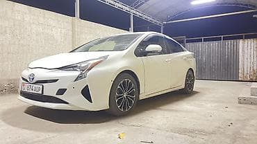 Toyota Prius: 2017 г., 1.8 л, Вариатор, Гибрид, Лифтбек