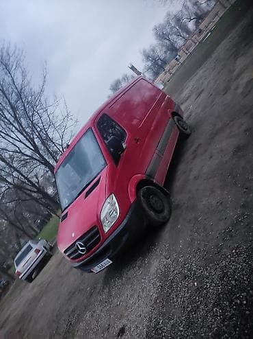 не нахаду: Легкий грузовик, Mercedes-Benz — 3