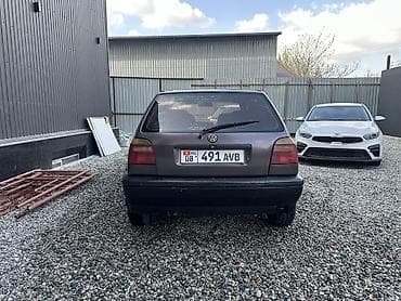 v klass: Volkswagen Golf: 1994 г., 1.6 л, Ручные, Бензин, Хэтчбэк — 5