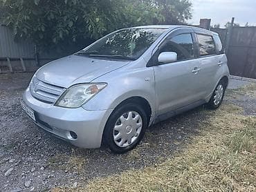 Toyota Ist: 2003 г., 1.3 л, Автомат, Бензин, Хэтчбэк
