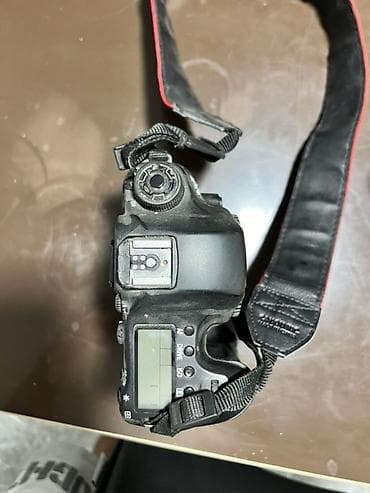 ps camera: Фотоаппарат Canon EOS (зеркальная камера серии 5D) с широкоугольным — 5