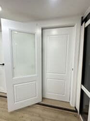 заказ дверей межкомнатных: Ички эшик айнек менен, МДФ, Күзгүсү менен, Россия, түсү - Ак, 200 * x 80 см, Жаңы — 1