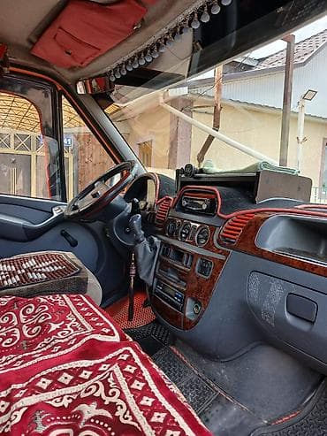 спринтер 5 тон: Легкий грузовик, Mercedes-Benz, Дубль, 3 т — 7