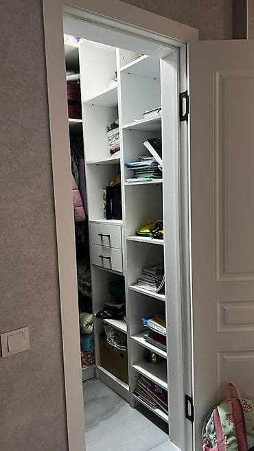 Куплю квартиру: 3 комнаты, 110 м², С мебелью — 4