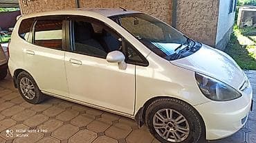 гольы 2: Honda Fit: 2002 г., 1.3 л, Вариатор, Бензин, Хэтчбэк — 6