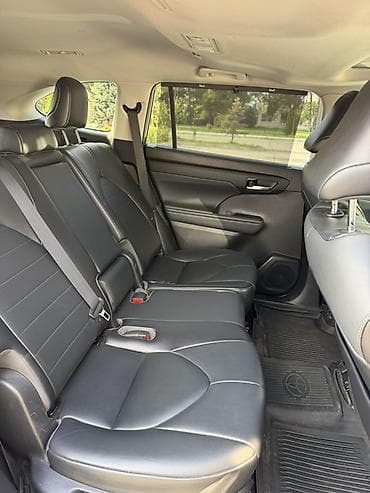 low ll: Toyota Highlander: 2021 г., 2.5 л, Автомат, Кроссовер — 4