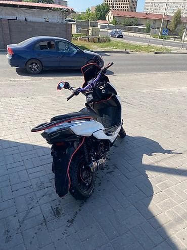 макси скутера: Макси-скутер 150 куб. см, Бензин, Б/у — 2