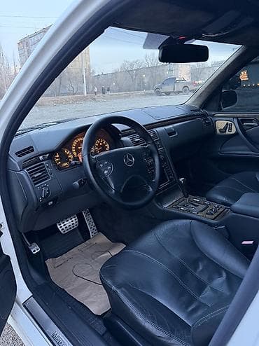 самые дорогие машины: Mercedes-Benz E-Class: 2000 г., 5.5 л, Автомат, Бензин, Седан — 8