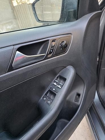 фары для фита: Volkswagen Jetta: 2011 г., 2.5 л, Автомат, Бензин, Седан — 9