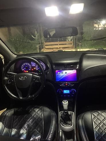 camry trd: Hyundai Solaris: 2012 г., 1.6 л, Механика, Бензин — 4