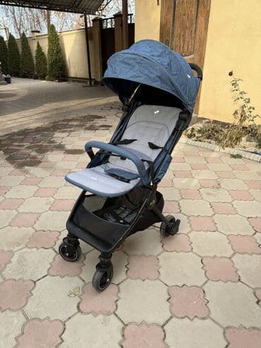 прогулочную коляску lorelli: Коляска, цвет - Голубой, Б/у — 5