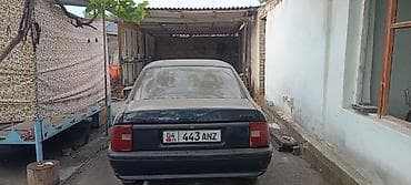 Opel Vectra: 1991 г., 1.8 л, Бензин, Седан — 2