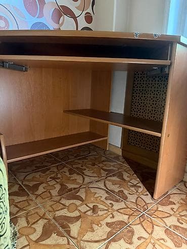 Компьютерный стол, Угловой