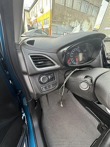 подушка двигатель: Chevrolet Spark: 2019 г., 1 л, Автомат, Бензин, Хэтчбэк — 10