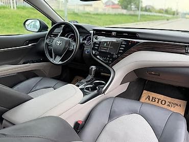 e2 byd: Toyota Camry: 2020 г., 2.5 л, Вариатор, Гибрид, Седан — 7
