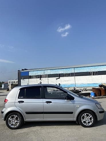 Унаа сатуу: Hyundai Getz: 2004 г., 1.3 л, Кол менен иштөөчү, Бензин, Хетчбек — 2