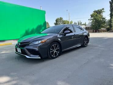 Toyota Camry: 2019 г., 2.5 л, Вариатор, Гибрид, Седан