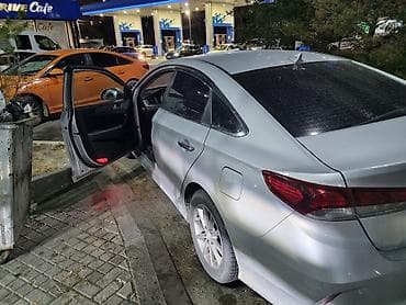 Hyundai Sonata: 2017 г., 2 л, Автомат, Газ, Седан — 2